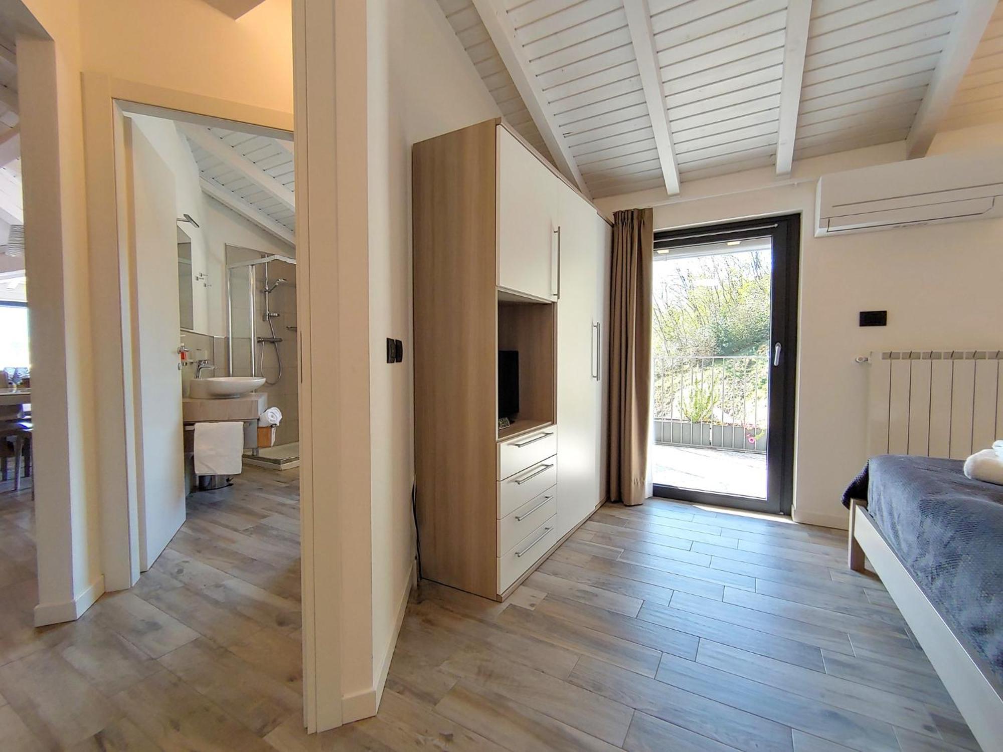 Dascio Silence Ferienwohnung Mit Panorama Balkon Eksteriør billede